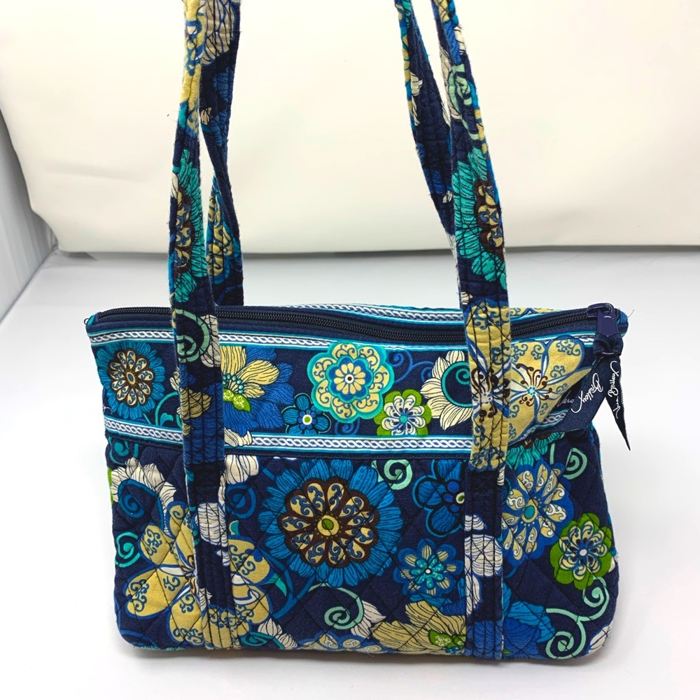 Vera Bradley Blue Patterned bag!